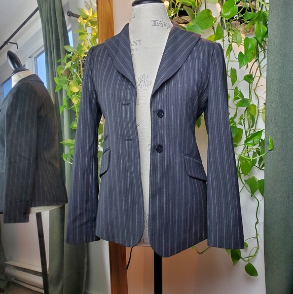 BCBG MAXAZRIA | Pinstripe Single Breasted Contoured Collared Blazer Jacket - Picture 2 of 12